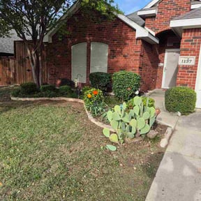 Flower Bed Weeding by Leiva Earth works LLC reviewed on April 3, 2026