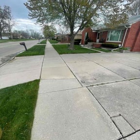 residential landscaping by Nates Lawn Service reviewed on August 17, 2025