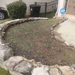 Flower Bed Weeding by Cumberland Greens Lawn Service reviewed on September 2, 2026