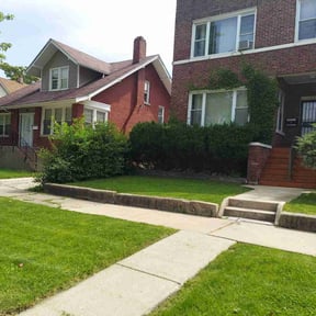 landscaping by Pro lawn service reviewed on August 16, 2025