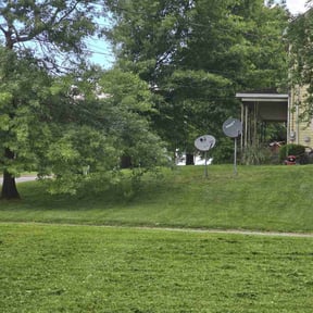 lawn maintenance by Jerrys Lawn Service reviewed on March 18, 2024