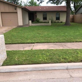 landscape maintenance by LG Lawn Services reviewed on August 21, 2025
