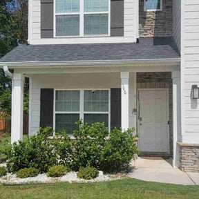 yard work by Green Thumb Lawn Services reviewed on November 24, 2025