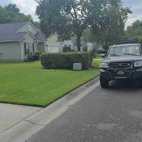 gardening service by JB Lawns Services reviewed on August 15, 2025