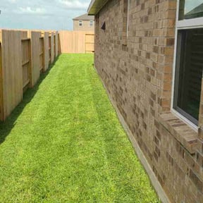 landscaping services by A man and his mower reviewed on August 17, 2025