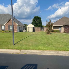 yard work by Uppercuts Lawn Care reviewed on August 16, 2025