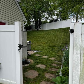 lawn service by ADG Lawncare Services, LLC reviewed on August 3, 2023