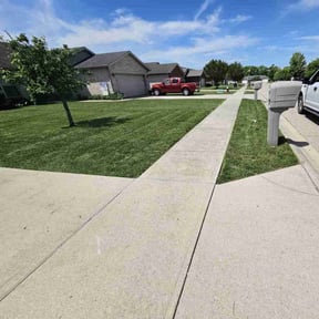 yard work by Joey Smith reviewed on July 11, 2022