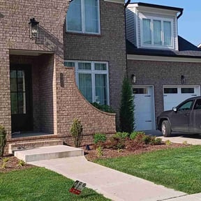 yard work by José Peraza All House Service reviewed on August 18, 2025