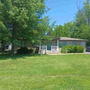 yard work by Ashlock Removal Service LLC reviewed on August 19, 2025