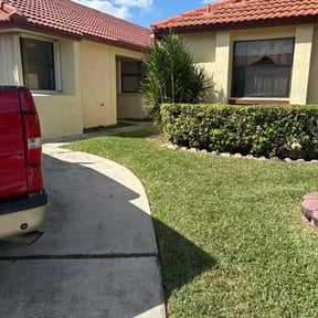 landscaping by Mauler Mowing LLC reviewed on August 13, 2025