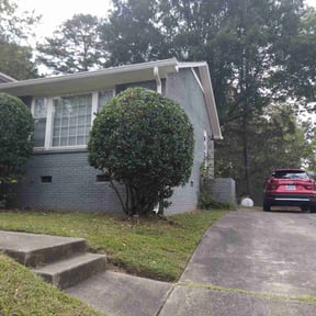 Bush Trimming by J&amp;W Luxury Lawn Care reviewed on November 6, 2025