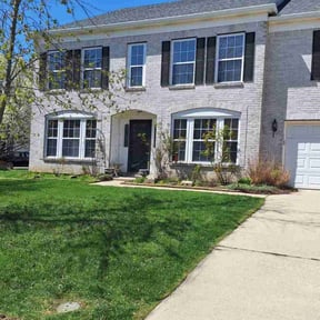 landscaping by Leprechaun Lawn 318 reviewed on August 16, 2025