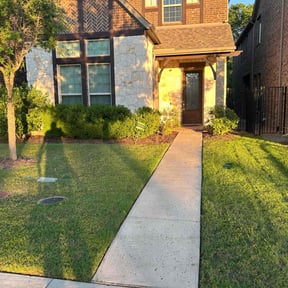 yard maintenance by Parkside reviewed on August 15, 2025
