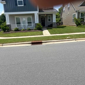 lawn maintenance by Super Mario Cutz reviewed on August 24, 2024