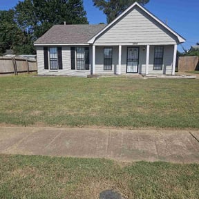 lawn service by 20-20 Lawn Care reviewed on August 5, 2023