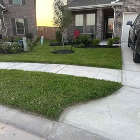 landscaping by Green Hands Landscaping reviewed on August 17, 2025
