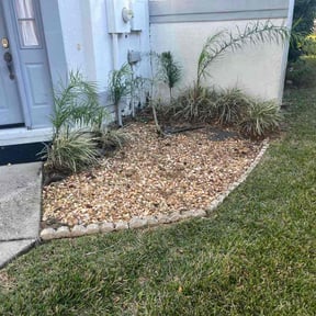 Flower Bed Weeding by P and js lawn care LLC reviewed on December 17, 2025