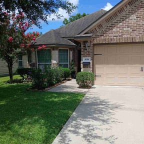 gardening service by Prestige Property Preservation Worldwide LLC reviewed on August 21, 2025