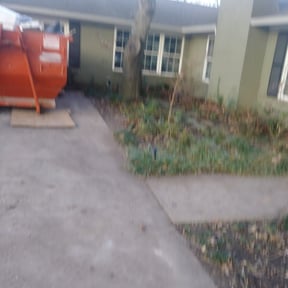 Leaf Removal by Declarable Ventures LLC reviewed on August 19, 2025