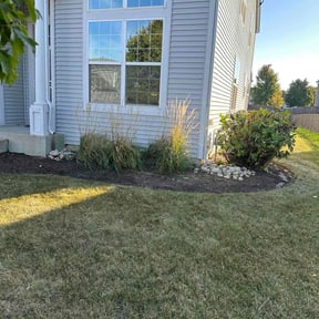 Flower Bed Weeding by Sculpted Nature Landscape reviewed on November 9, 2025