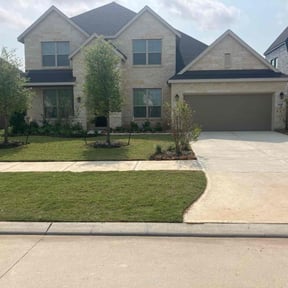 yard service by RTH Lawn Service & Landscaping LLC reviewed on August 20, 2025
