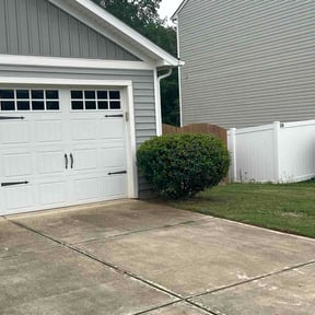 Bush Trimming by David H's Lawn care reviewed on May 7, 2026