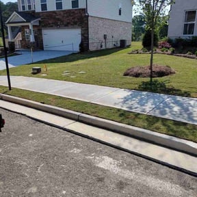 grass maintenance by Aspen Services reviewed on November 9, 2017