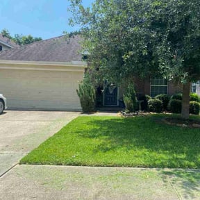 landscaping services by Juan Rubio Landscaping reviewed on November 22, 2025