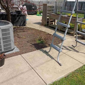 Flower Bed Weeding by JAAZTWO SERVICES LLC reviewed on April 11, 2026