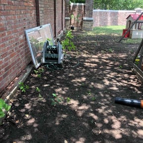 Leaf Removal by Coqui cleaning & Lawn maintenance LLC reviewed on August 18, 2025