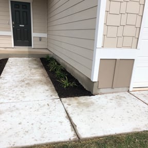Flower Bed Weeding by All Around Cutz reviewed on August 19, 2025