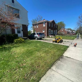 Bush Trimming by Andrew James Property Maintenance reviewed on August 21, 2025