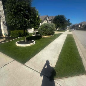 landscape maintenance by Fazal Management Group LLC reviewed on August 19, 2025