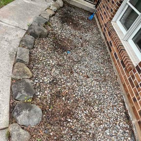 Flower Bed Weeding by Lindsey's Lawn Care reviewed on April 19, 2026