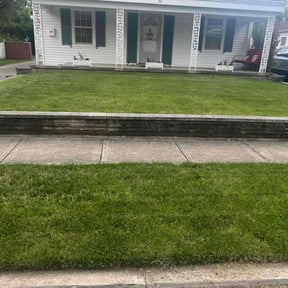 yard maintenance by Smoove Cutz LLC reviewed on August 19, 2025