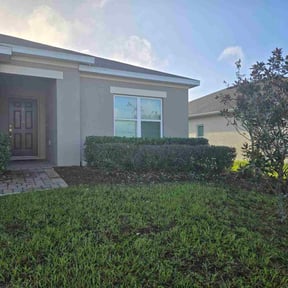 Bush Trimming by Spinelli Scenery Solutions LLC. reviewed on October 19, 2025