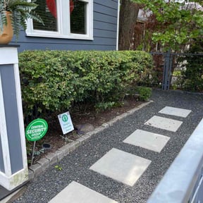 Bush Trimming by Bunton Lawn Care reviewed on August 19, 2025