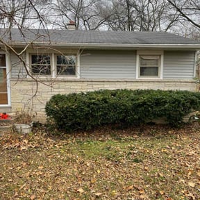 Bush Trimming by Estradasphere, LLC reviewed on November 26, 2025