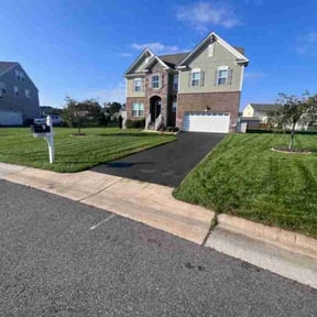 gardening service by Clean green landscaping reviewed on August 20, 2025