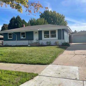 landscape maintenance by Gregory lawn care services reviewed on August 20, 2025