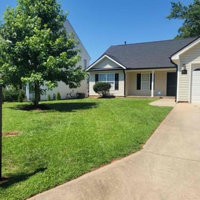 grass maintenance by Ssoutdoor reviewed on August 19, 2025