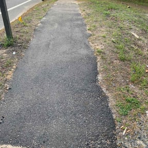 Leaf Removal by Thorn City Maintenance reviewed on September 17, 2025