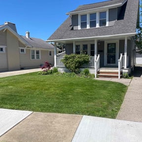 yard service by Lawn Care reviewed on August 18, 2025