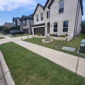 residential landscaping by Hettie Mae Residential Services llc reviewed on August 17, 2025