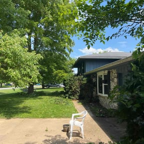 Bush Trimming by Iscape lawn professionals LLC reviewed on August 16, 2025