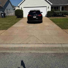 Bush Trimming by Greg's Landscaping reviewed on August 16, 2025