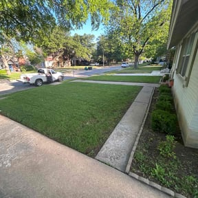 residential landscaping by Keepn It Green reviewed on August 19, 2025