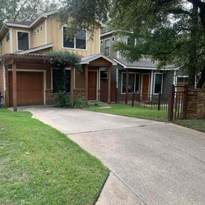 lawn maintenance by ClearCoast Lawn Solutions reviewed on March 6, 2024