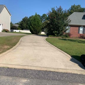 landscape maintenance by CRM Services reviewed on August 16, 2025